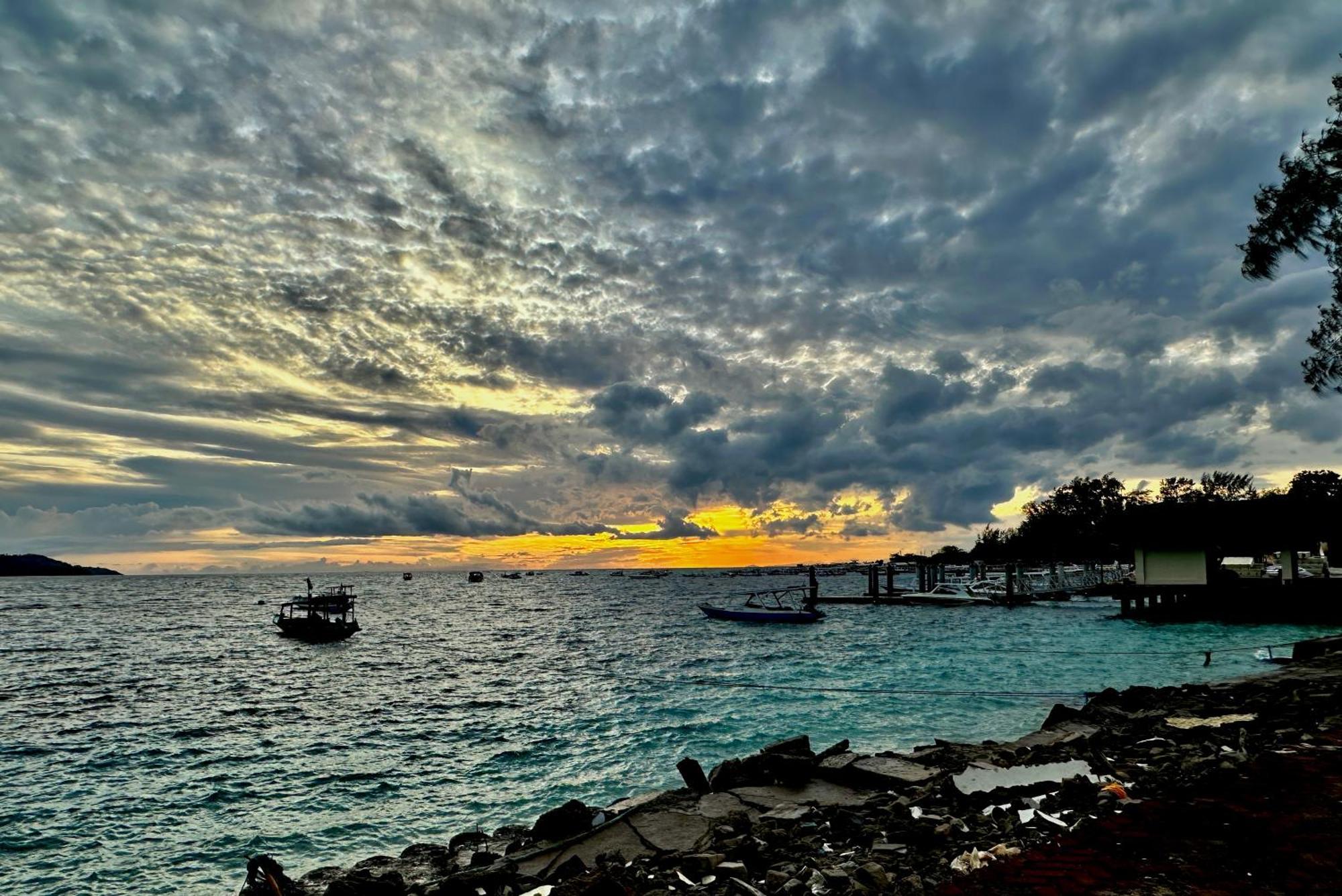 Sunny Rose Bungalows Gili Air - Adults Only ภายนอก รูปภาพ