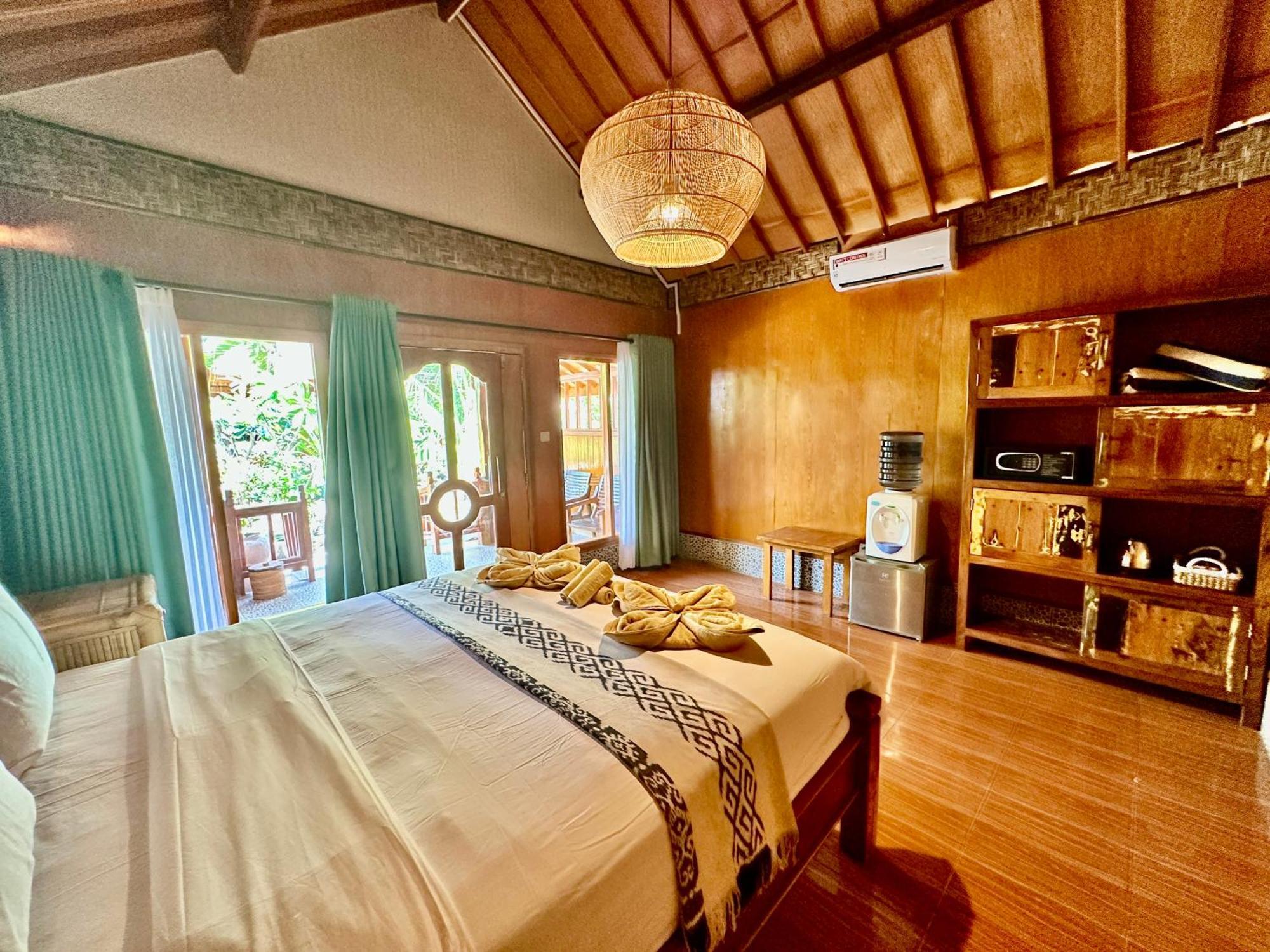 Sunny Rose Bungalows Gili Air - Adults Only ภายนอก รูปภาพ