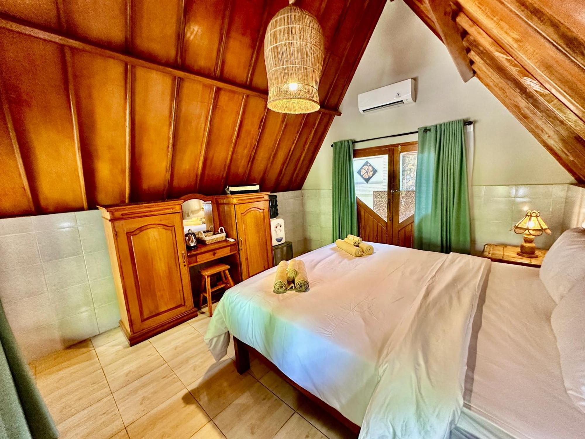 Sunny Rose Bungalows Gili Air - Adults Only ภายนอก รูปภาพ