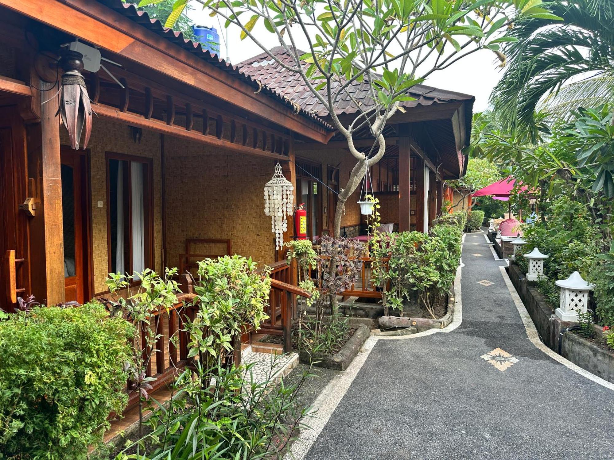Sunny Rose Bungalows Gili Air - Adults Only ภายนอก รูปภาพ