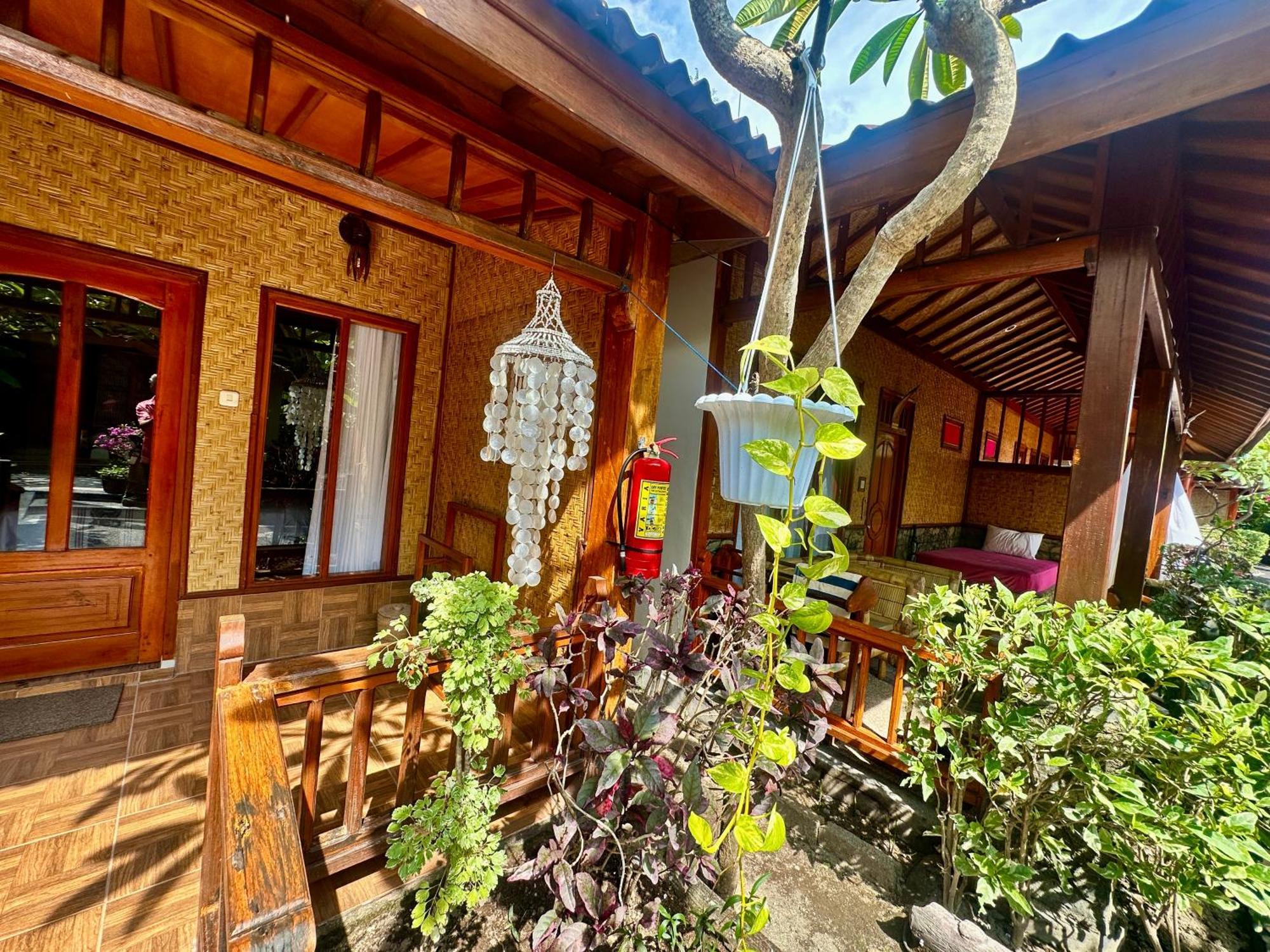 Sunny Rose Bungalows Gili Air - Adults Only ภายนอก รูปภาพ